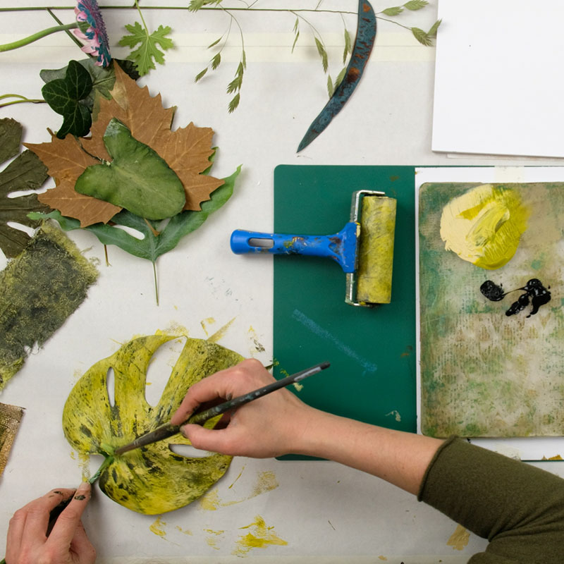 Gelli printing leaves - Printing and painting class Botanical gelli prints - Brave Art Academy
